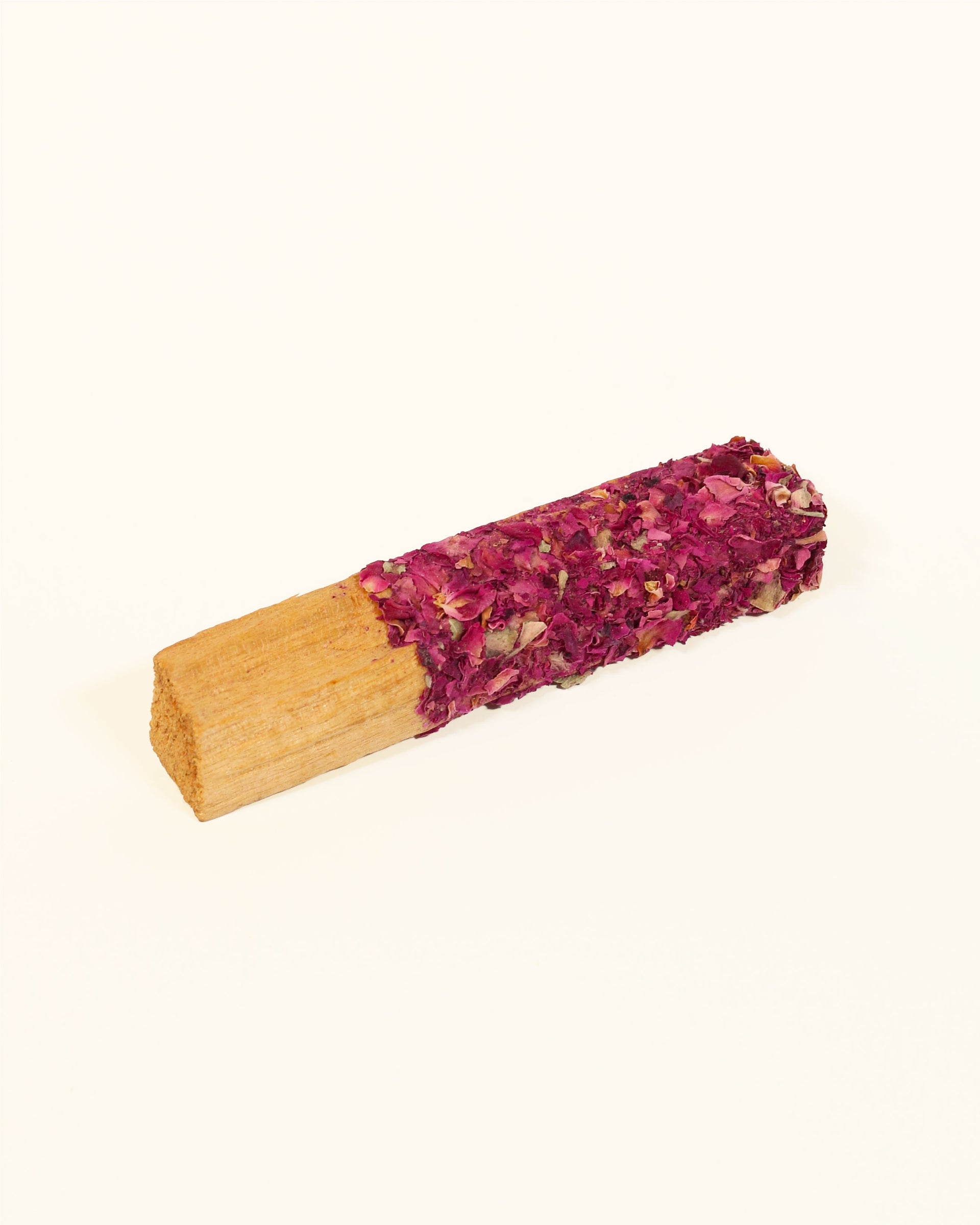 Palo Santo aux pétales de rose – bois sacré pour fumigation